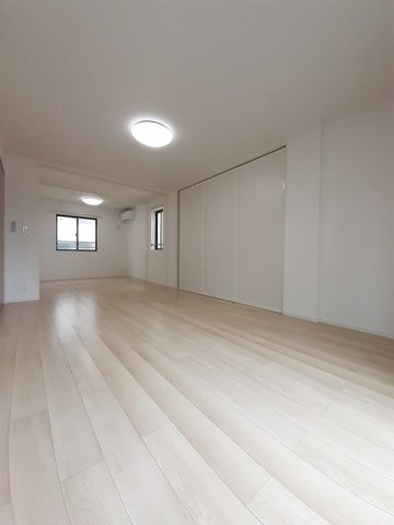 居室・リビング　使いやすい居間です