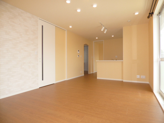 居室・リビング　プロバンス風のこだわりの内装が、お洒落な暮らしを演出します。