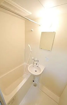 バス・シャワールーム　別部屋の写真を使用しております。