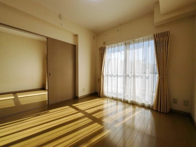 居室・リビング　★気持ち良い日差しが入るリビング★