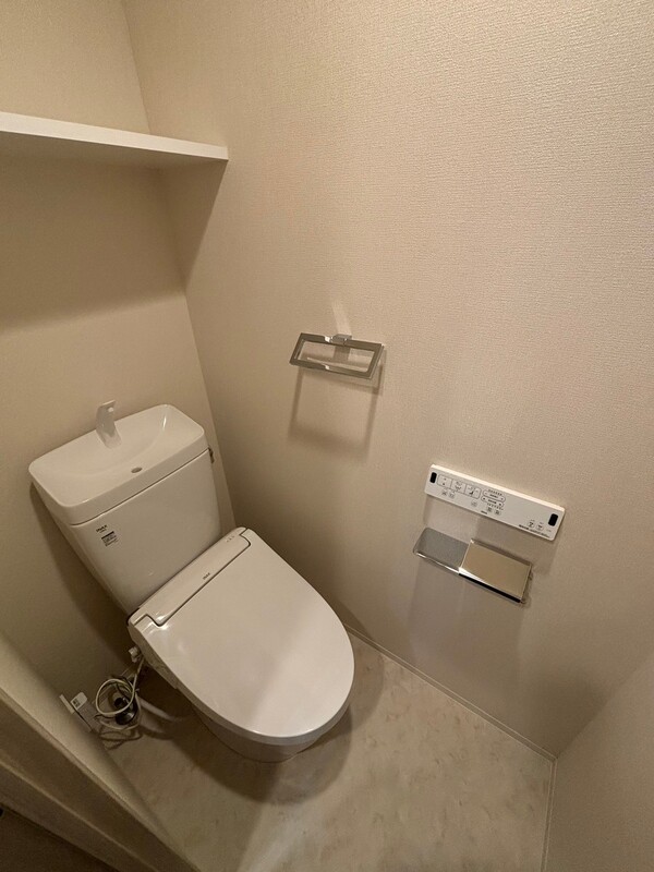 トイレ　トイレ