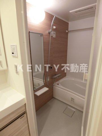 バス・シャワールーム　ゆったり過ごせるお風呂です