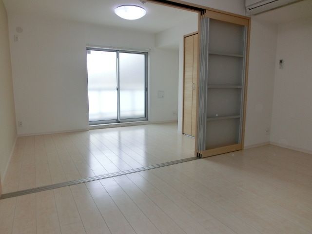 居室・リビング　エアコン完備の居室