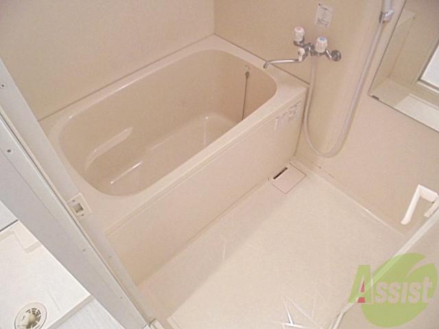 バス・シャワールーム　もちろんセパレート。一日の疲れを癒して下さいねーいい湯だな～