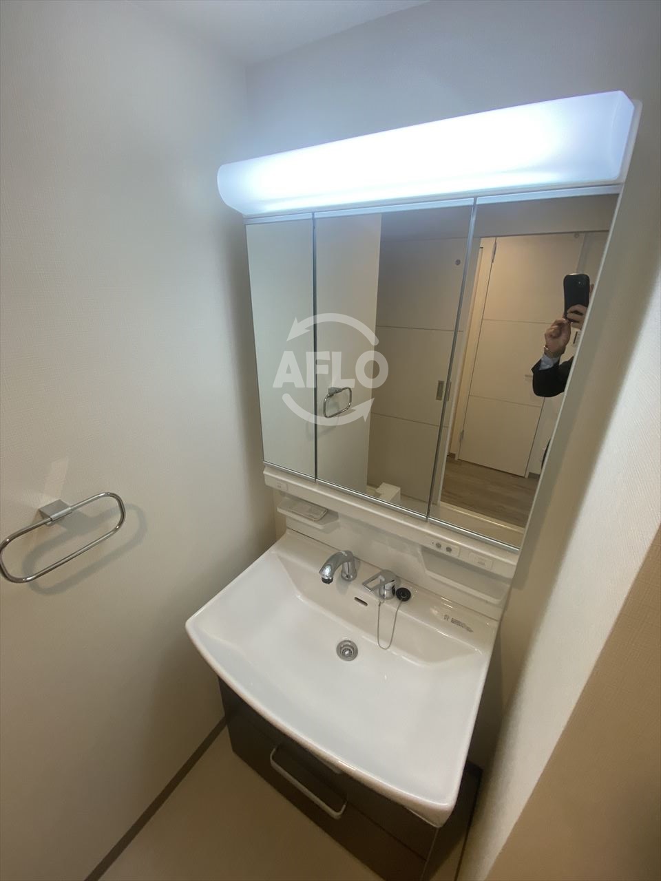 洗面設備　サンセール上本町　独立洗面台