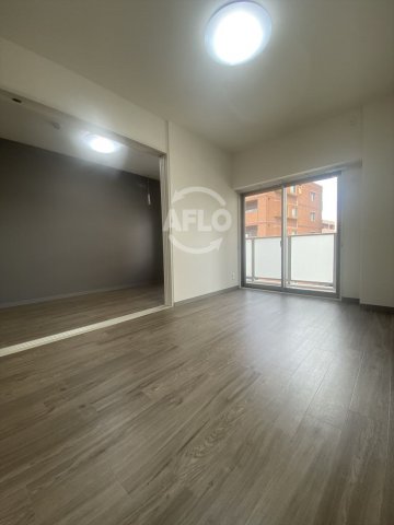 居室・リビング　サンセール上本町　リビング