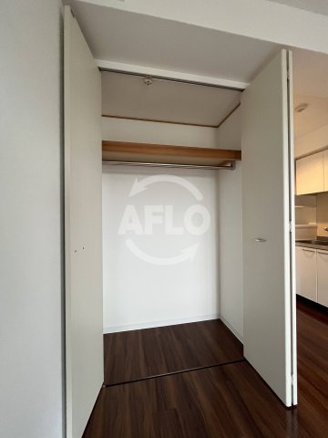 収納　グレンパーク新大阪II　クローゼット