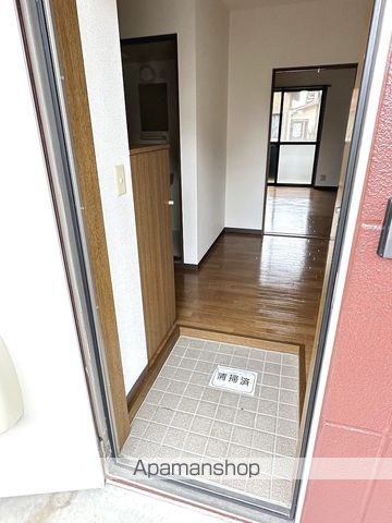 ＪＲ東海道本線 焼津駅 バス乗車時間：20分 最寄りバス停で下車 徒歩11分 2階建 築25年の玄関写真