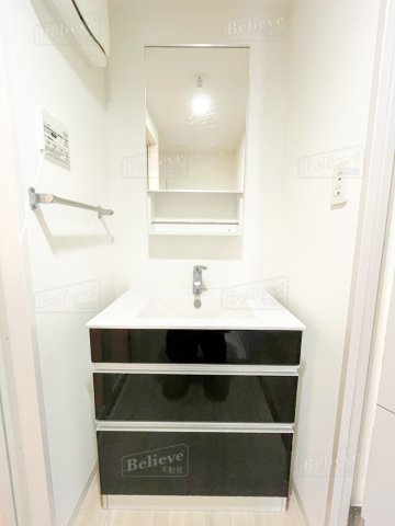 洗面設備　綺麗で明るい洗面所です☆