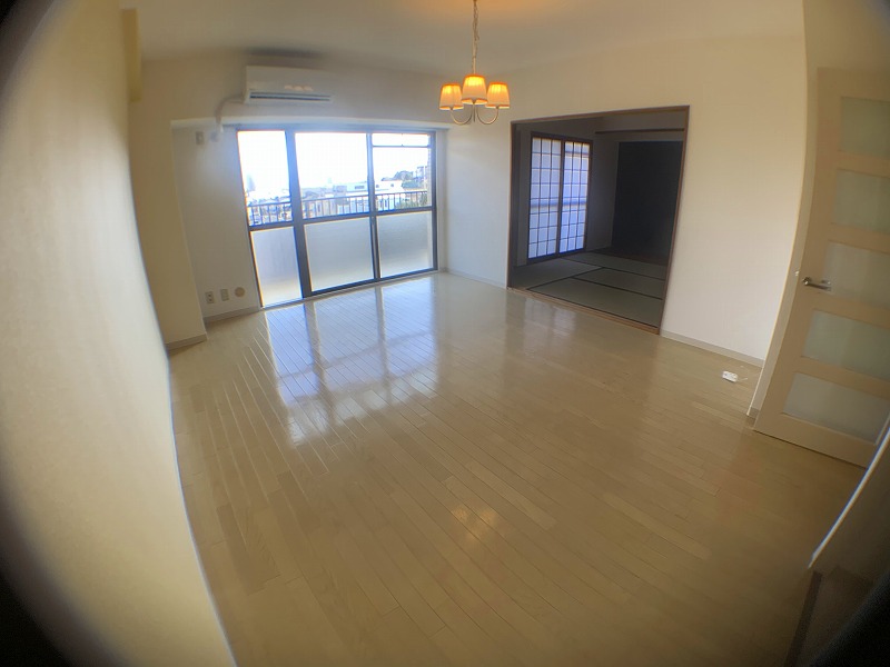 居室・リビング　１３帖のLDKです♪