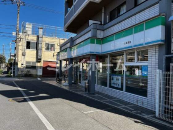 コンビニ　ファミリーマート 大森南店（コンビニ）まで472m