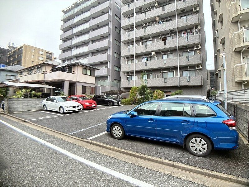 駐車場　駐車場