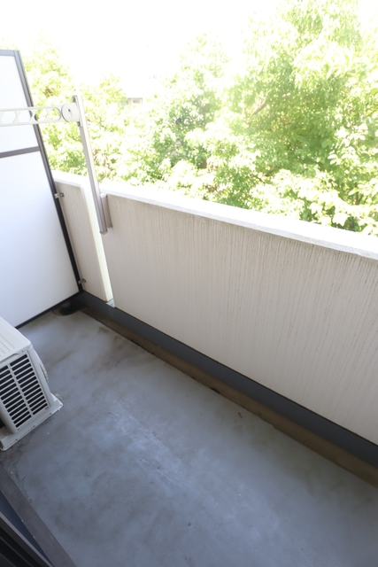 バルコニー　参考写真（同物件別部屋）