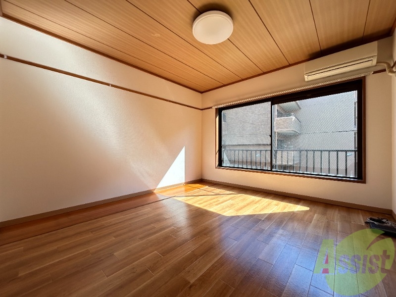 居室・リビング　リビングです。広くて、とても明るい間取りです。