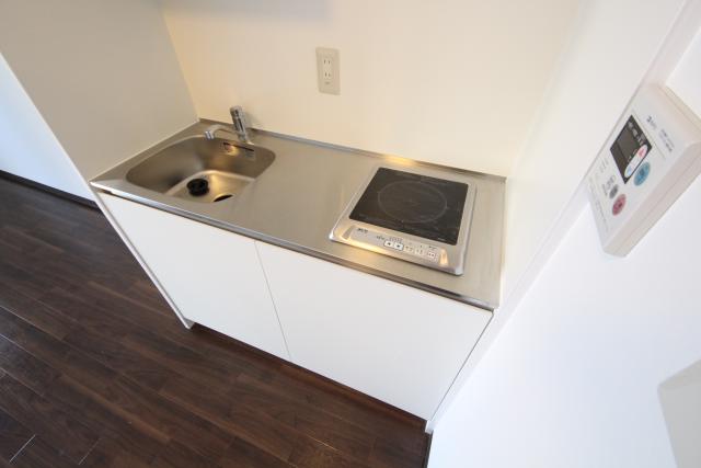 キッチン　※同タイプ部屋の写真です。