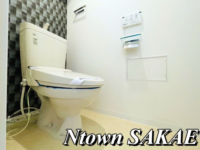 トイレ　落ち着いた色調のトイレです