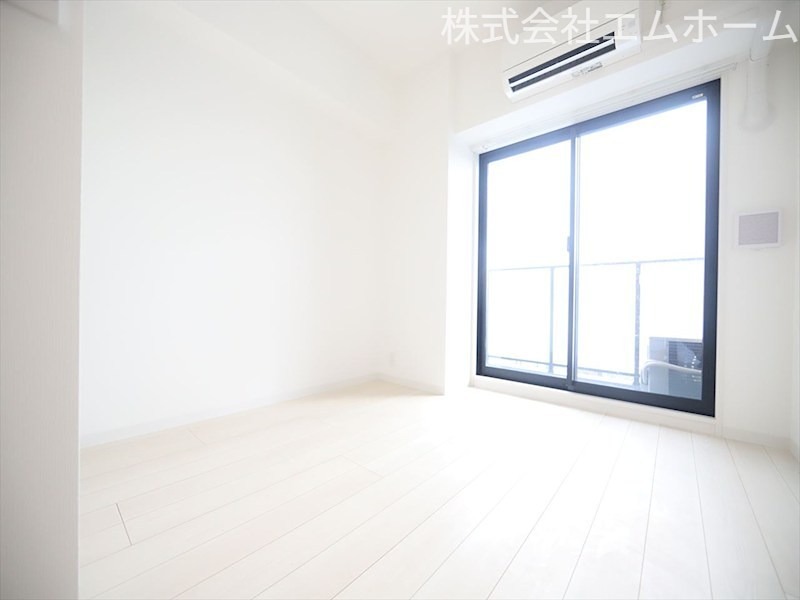 居室・リビング　洋室6.3帖　エアコン完備