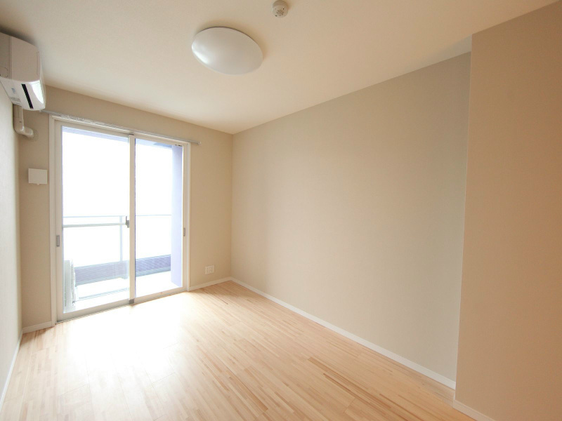 その他部屋・スペース　洋室11.6帖　エアコン付　バルコニー