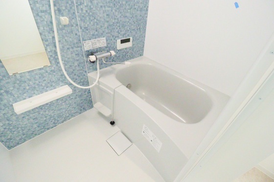 バス・シャワールーム　※別部屋の写真です