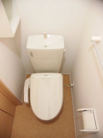 トイレ　コンパクトで使いやすいトイレです