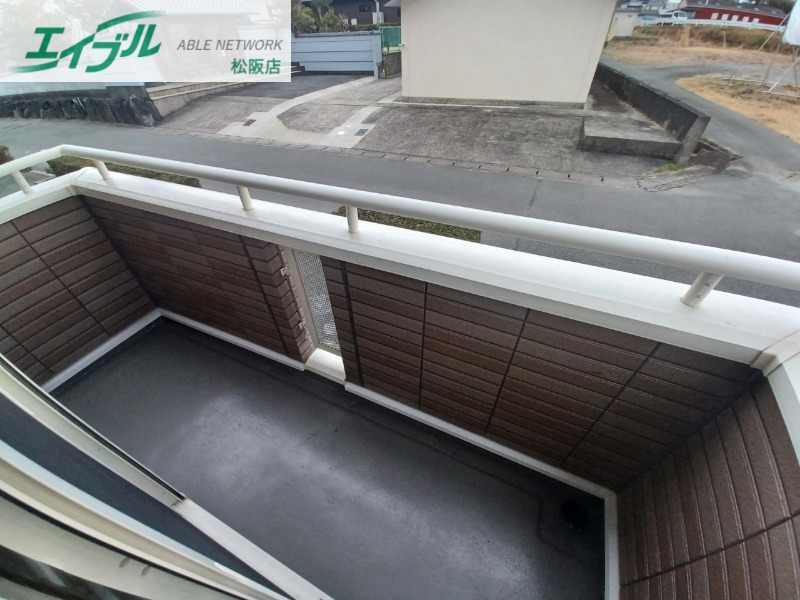 バルコニー　同物件別室反転タイプ画像