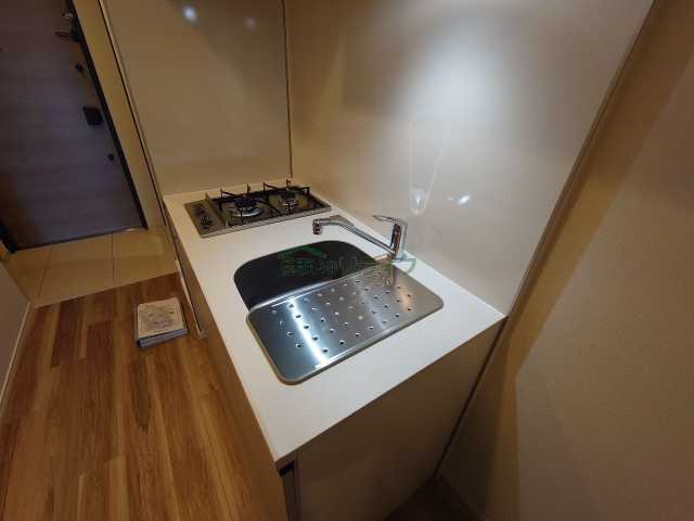 キッチン　※参考写真　同タイプ（別部屋）の写真となります。