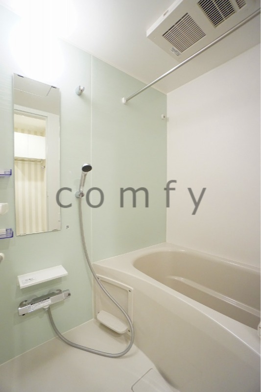 バス・シャワールーム　バスルーム