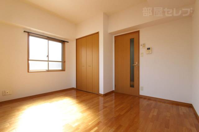 居室・リビング　７０２号室