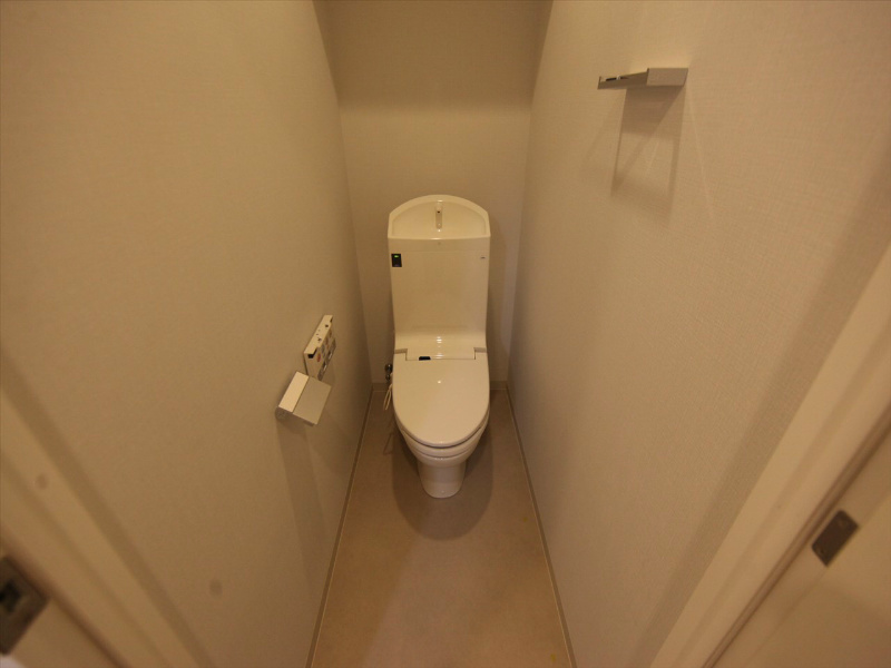 トイレ　温水洗浄便座付トイレ