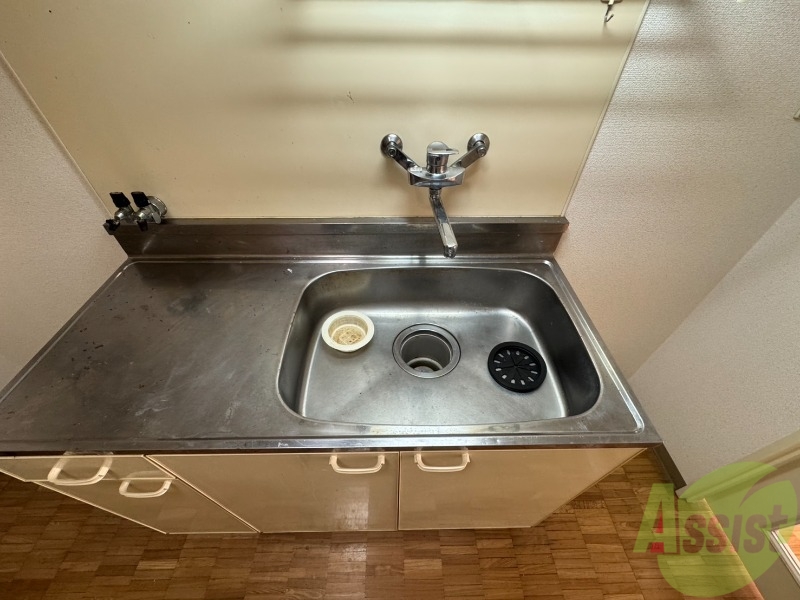 洗面設備　洗面台はありませんがこちらで洗顔などができます。