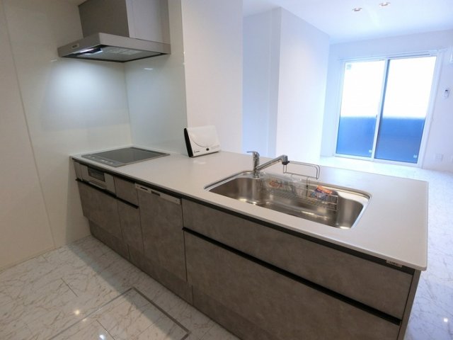 キッチン　同物件別号室