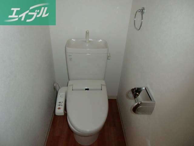 トイレ　ウォシュレット付き