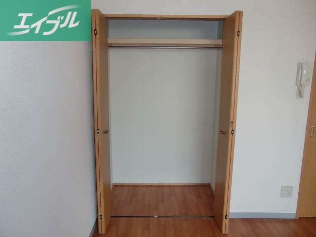 収納　クローゼット