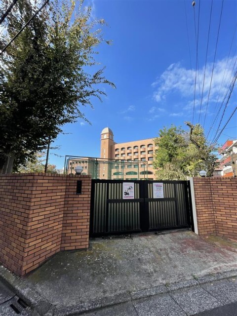 中学校　私立愛国中学校（中学校）まで230m