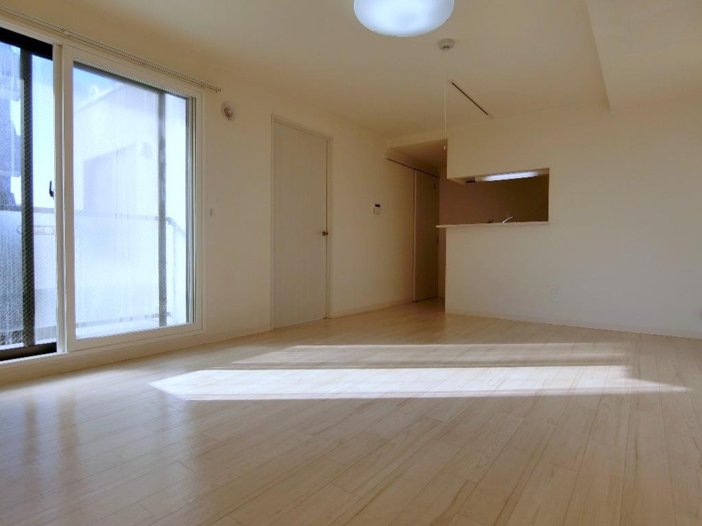 居室・リビング　☆13.8帖の広々としたリビングですよ♪