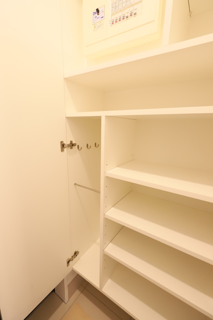 玄関　★シューズボックスの収納量も多いですよ★