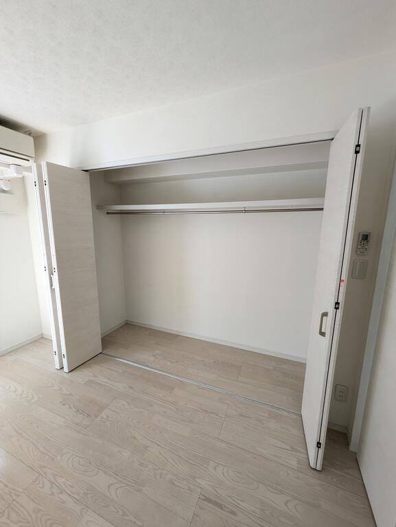 収納　洋室収納