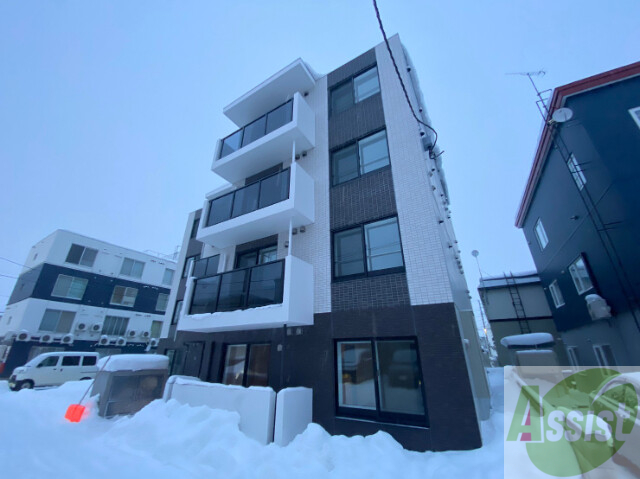 建物外観　札幌市白石区南郷通１６丁目「ロアジ南郷」