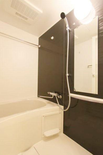 バス・シャワールーム　★浴室乾燥機付きバスルーム★