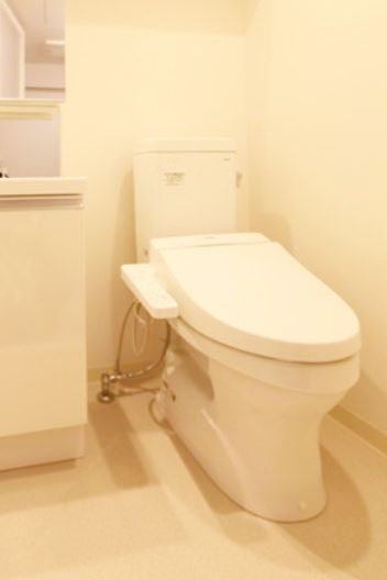 トイレ　★温水洗浄便座★