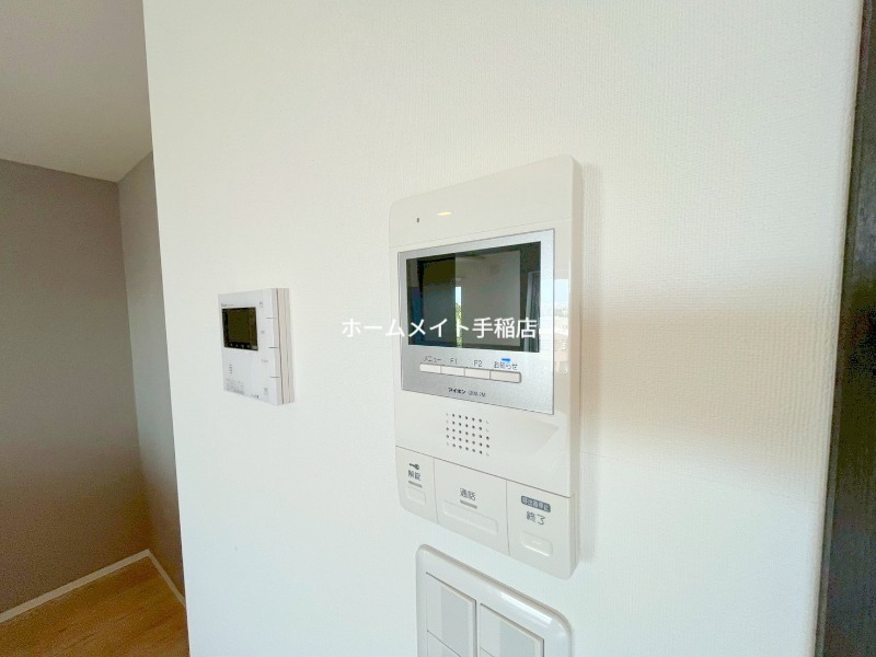 セキュリティ　モニター付きインターホンで安心です♪