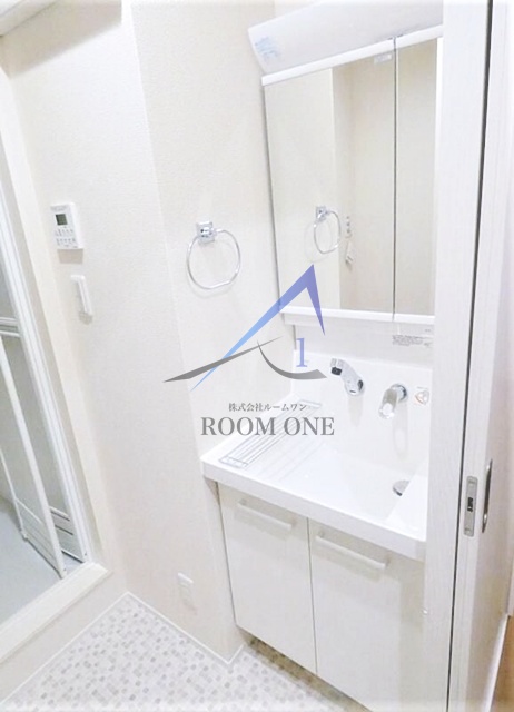 洗面設備　独立洗面台です。