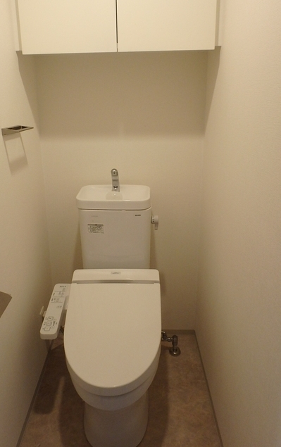 トイレ　嬉しい温水洗浄便座♪