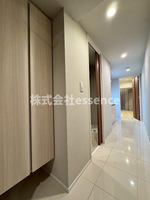 玄関　弊社ではオンライン対応・現地対応可能です♪