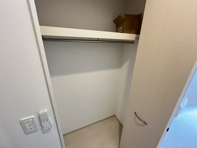 収納　２０１号の内観写真になります