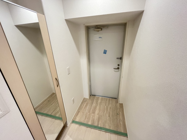 玄関　２０１号の内観写真になります