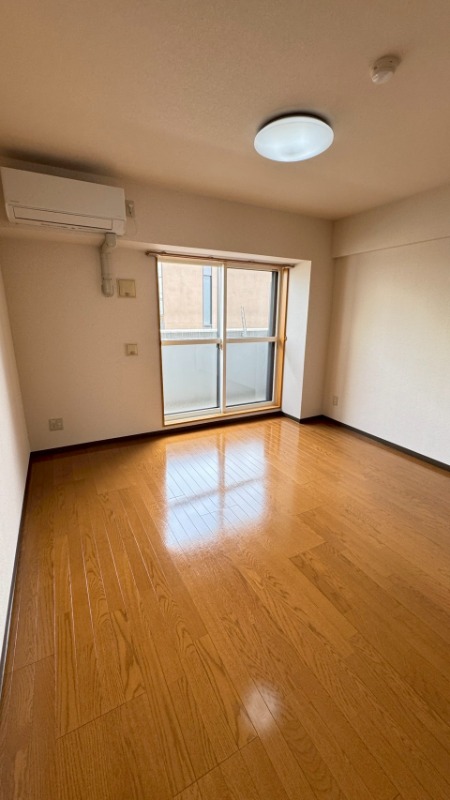 居室・リビング　※別部屋参考写真