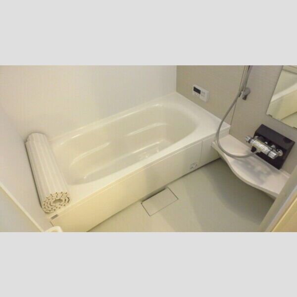 バス・シャワールーム　追い炊き機能付です。