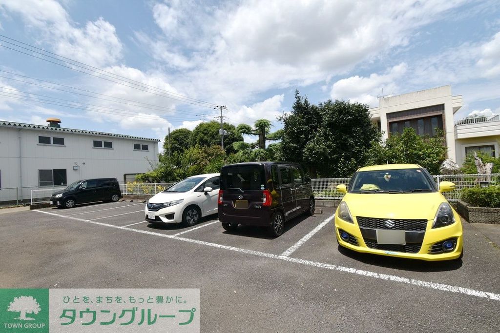 駐車場　駐車場