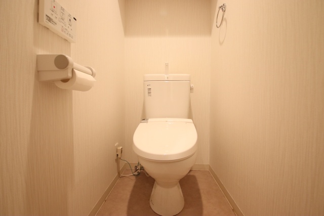 トイレ　※別室の参考写真の為、現況優先です。